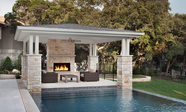 Outdoor living water feature